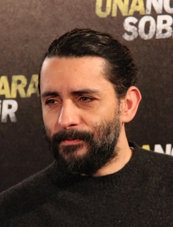 Jaume Collet Serra cropped VICKY Carras cc 2
