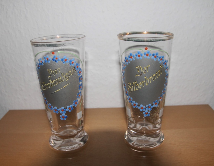 20.09.28 Erna Schmitt Hochzeitsglaeser