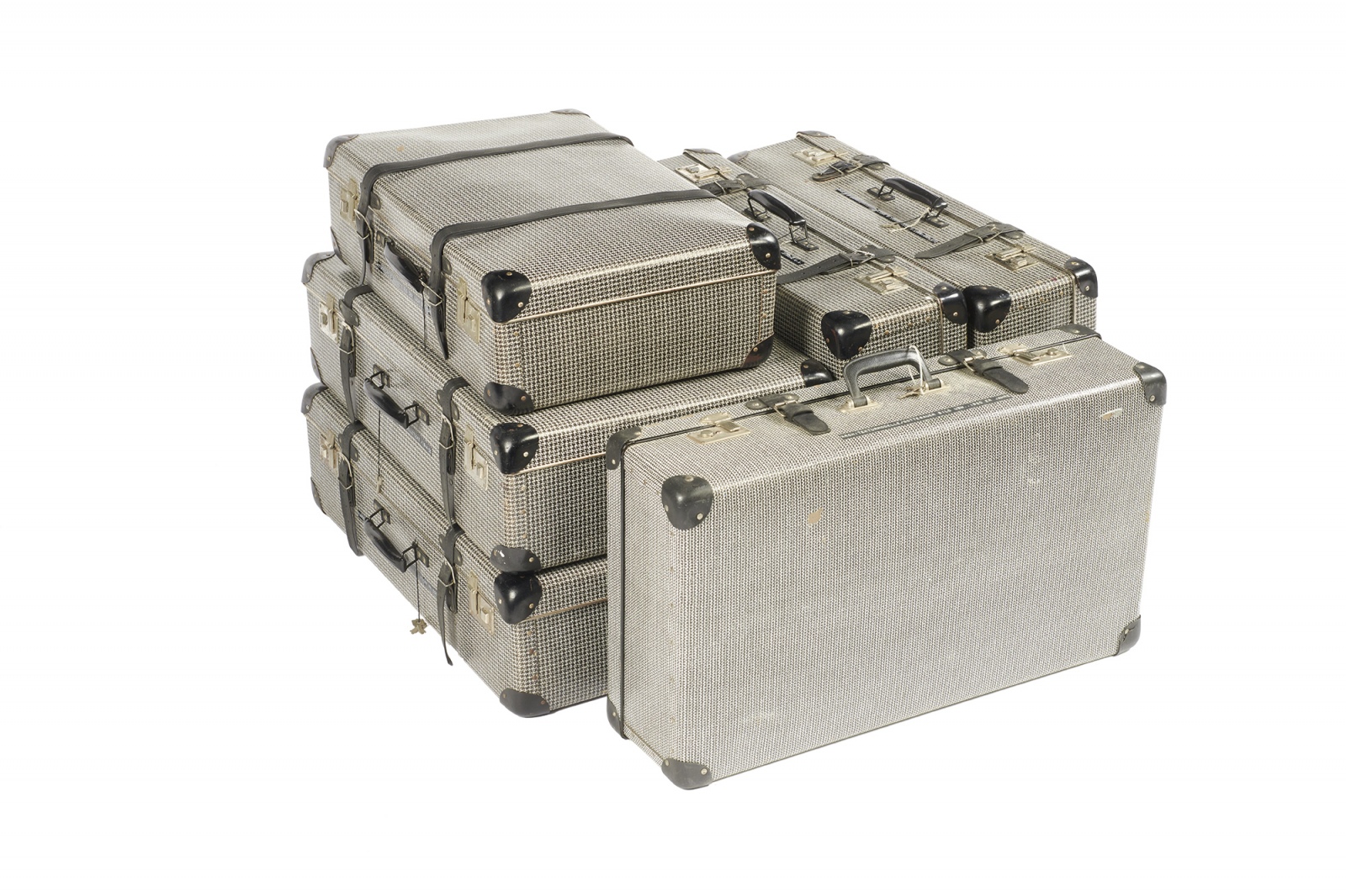 WKE mon tresor1055 frei Koffer mit Truemmerfunden