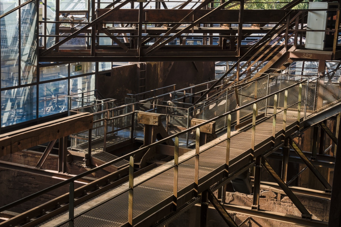 Treppen und Stege der Möllerhalle