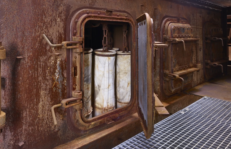 Die Filterschläuche eine einer Kammer  der Trockengasreinigung