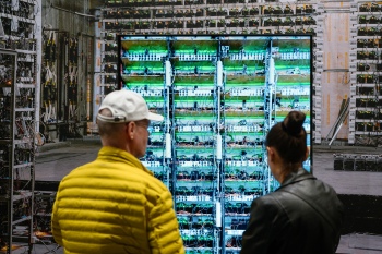 WKE Man Mining 92623