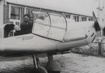 preview Hermann Roechling in Privatflugzeug mit Pilot Josef Schechner