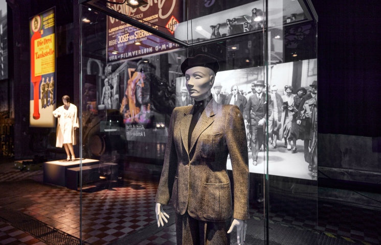 Szene 11 Spiegelungen b